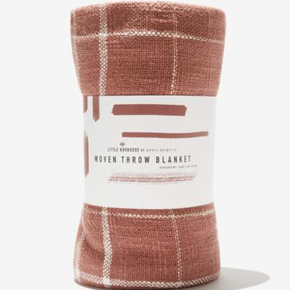 LITTLE KORBOOSE
Woven Throw Blanket - Rust
